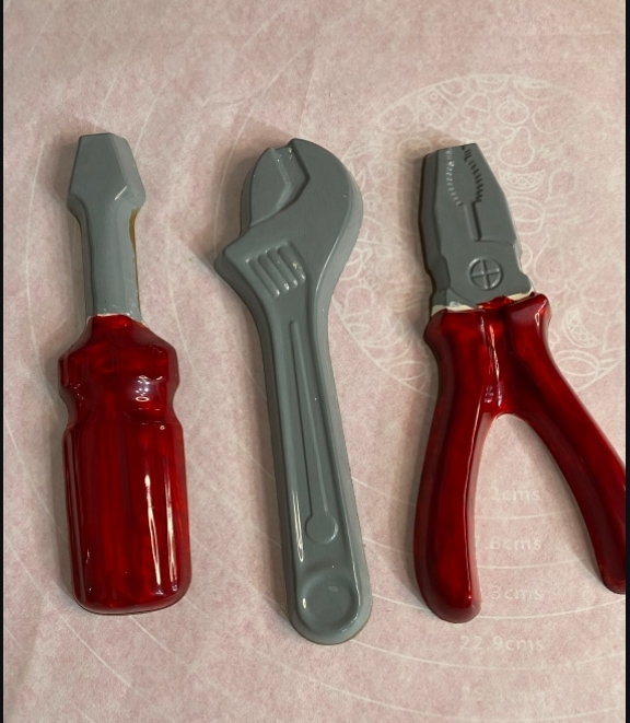 شکلات شیری ابزار با کرم لوتوس