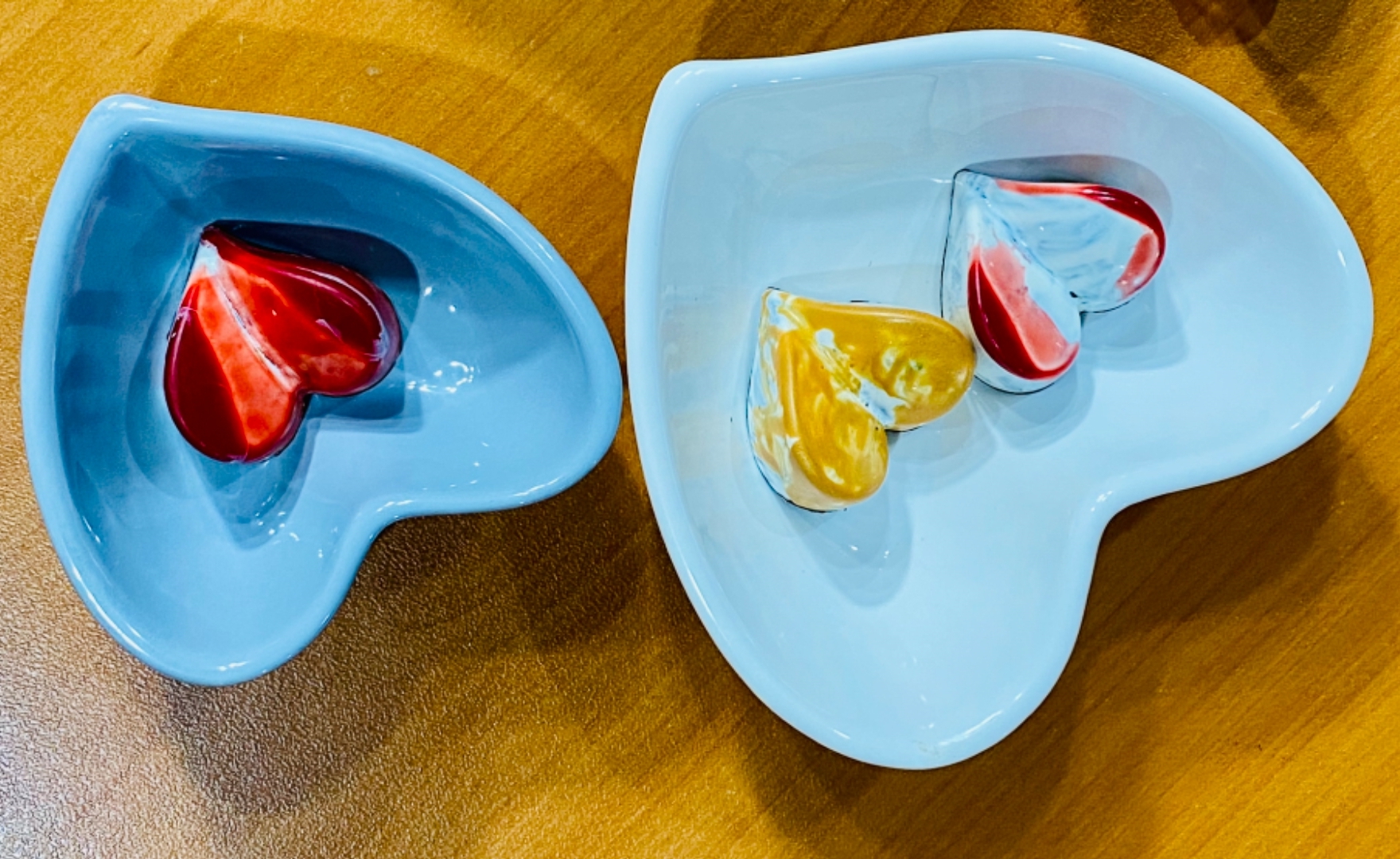 شکلات قلبی بن بن با فیلینگ کرم و لوتوس