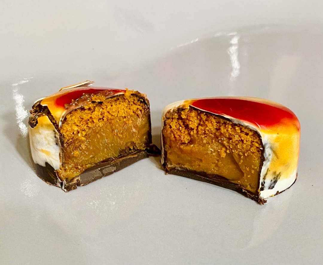 شکلات قلبی بن بن با فیلینگ کرم لوتوس - تصویر 2