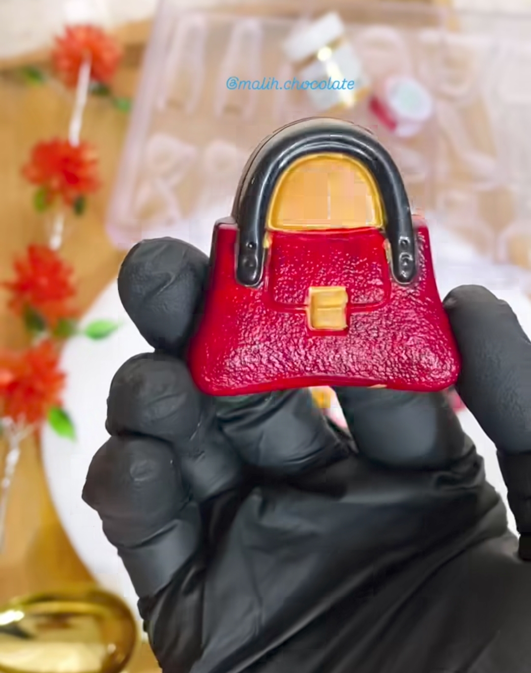 شکلات بلژیکی طرح لوازم آرایش - تصویر 2